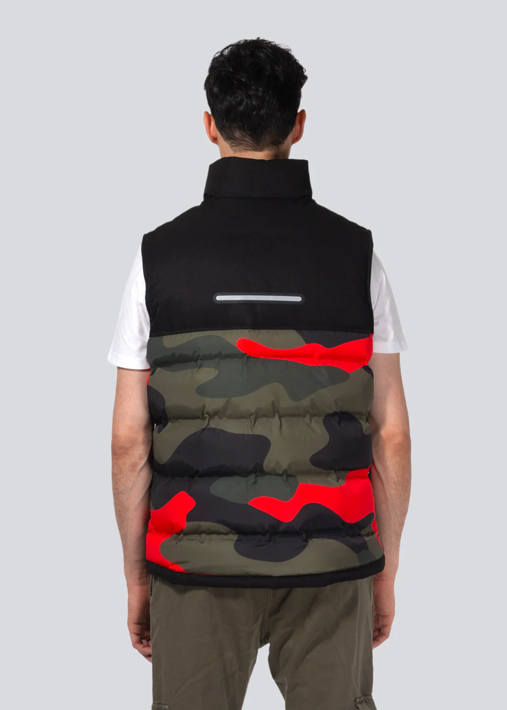 Finn Pongee Vest - Red Camo - Image 3